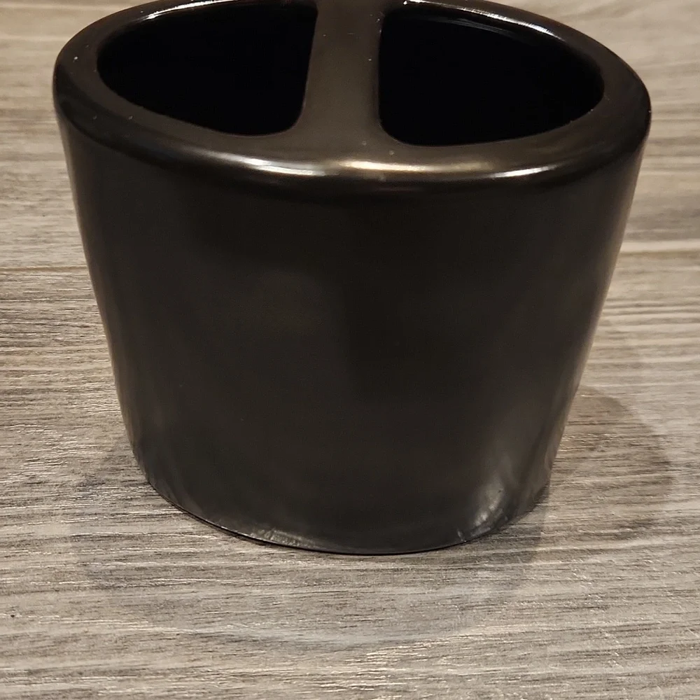 EUC Rae Dunn Brushes Ceramic Holder 4